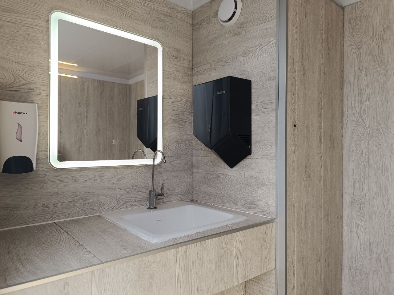 -5316723536388888219_121